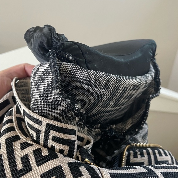 Long sleeve jumpsuit size small. - Picture 11 of 16